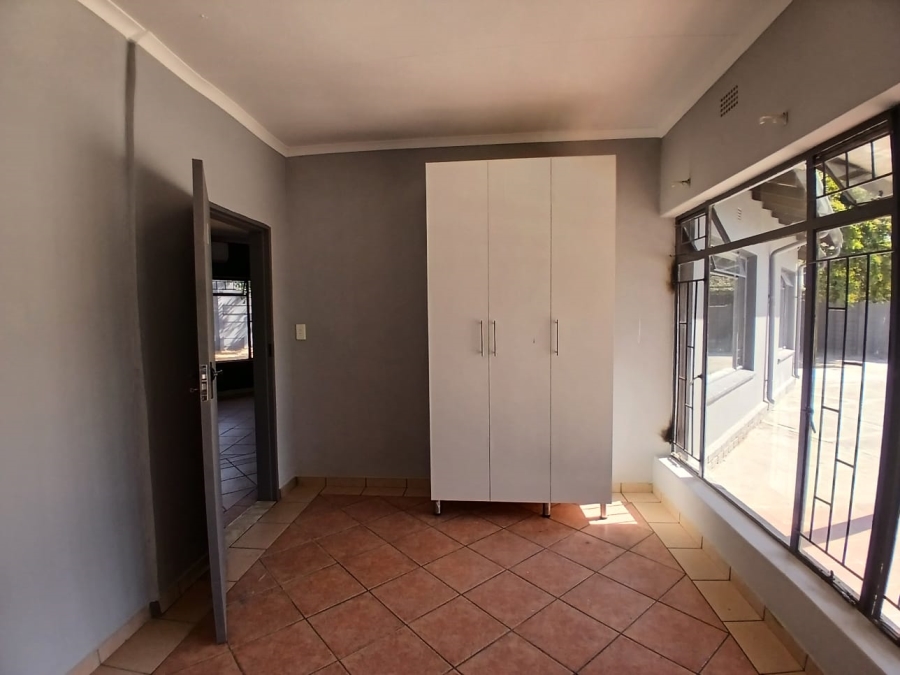 To Let Commercial Property for Rent in Rustenburg Central North West